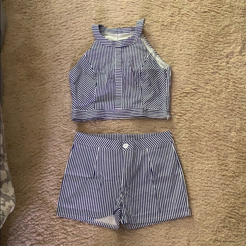 NEVER WORN 2 piece matching set!